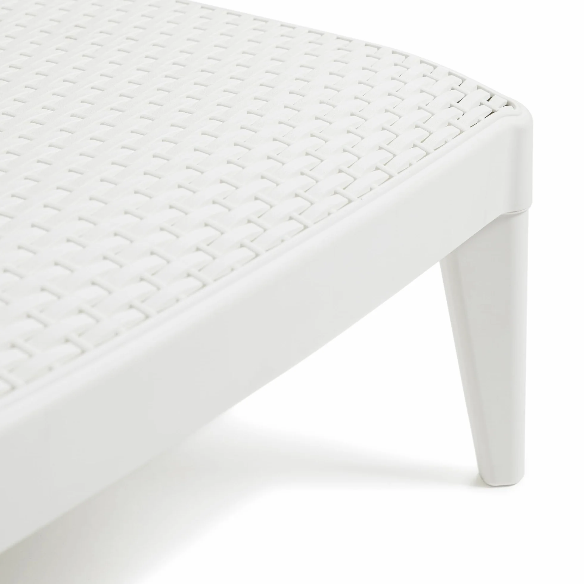 TOOMAX Numana Lettino prendisole da esterno bianco, sdraio reclinabile in 4 posizioni con finitura effetto rattan, 60x186x29h cm, in plastica resistente anti UV, ideale per esterni, terrazza e piscina