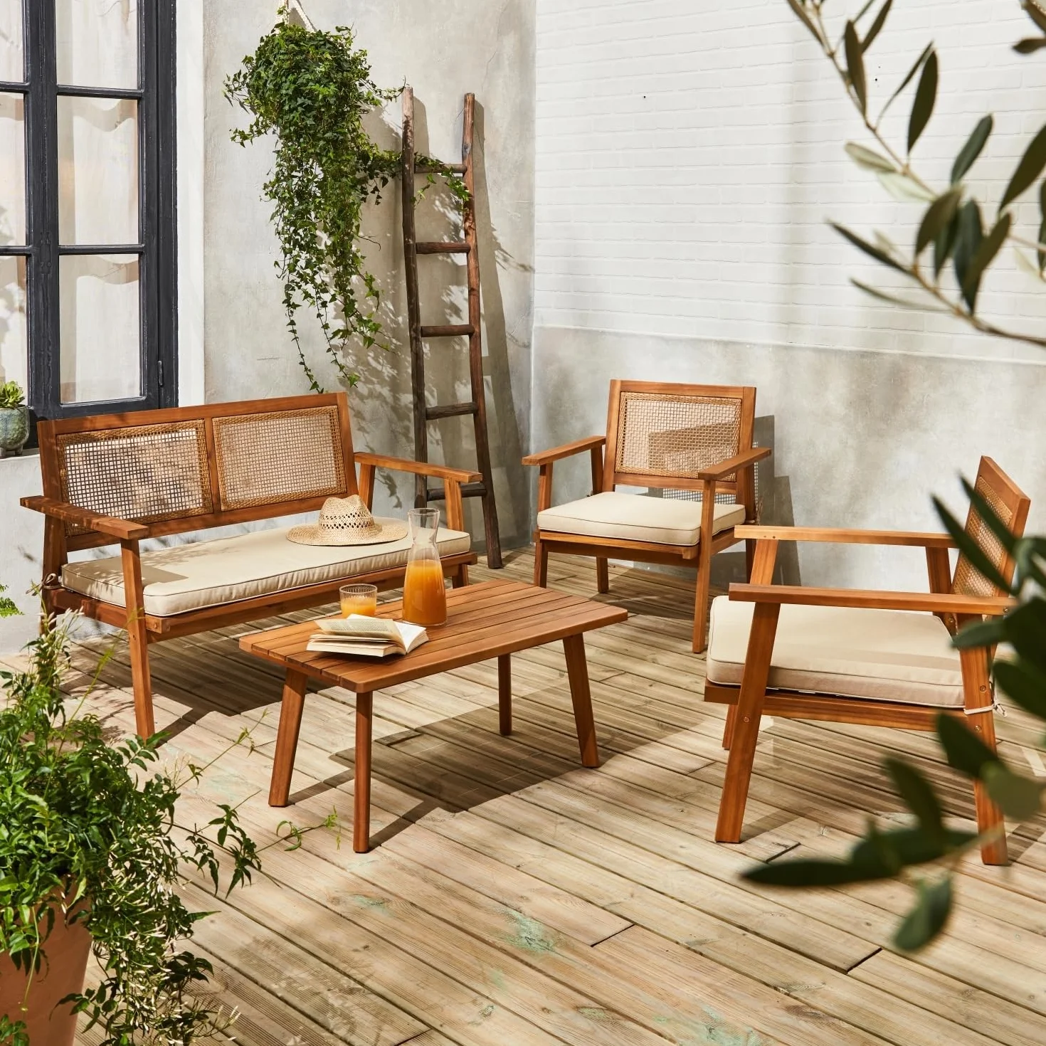 sweeek Salotto da Giardino in Legno e Canna Rotonda, 4 posti Marrone Naturale - 117x64x74 cm
