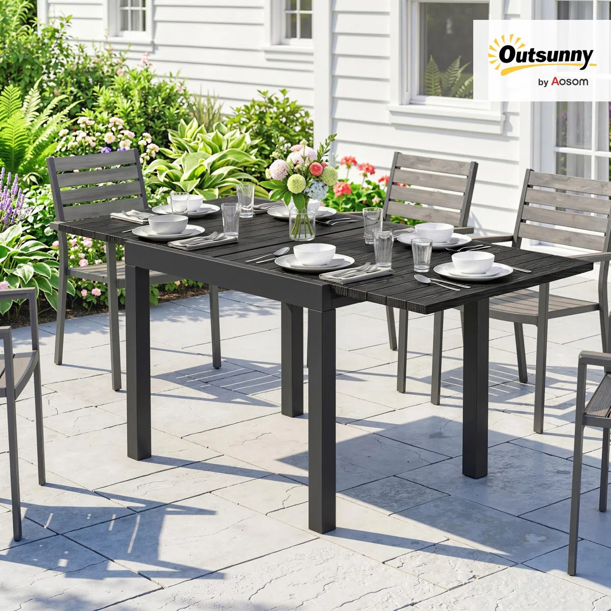 Outsunny Tavolo da Giardino Allungabile per 4-6 Persone 80/160x80 cm, Tavolo da Pranzo Esterno Estensibile Rettangolare in Alluminio con Piano Effetto Legno a Doghe, per Patio Terrazzo Balcone, Nero