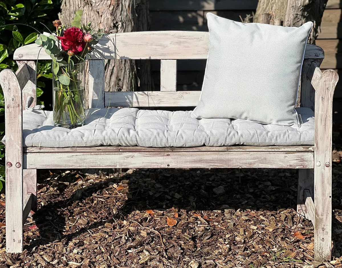 Brandsseller Cuscino per panca da esterno, 120 x 40 x 4 x 4 cm, a righe, bianco/grigio chiaro