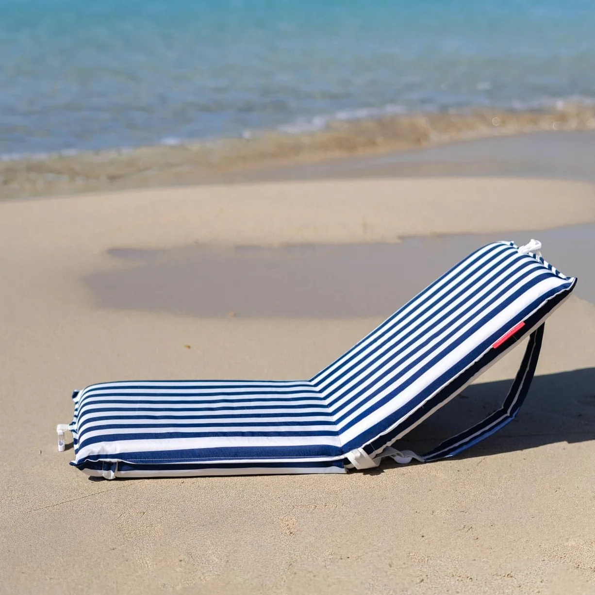 Flamingueo Sdraio Pieghevole - Lettino Prendisole - Per Spiaggia e Piscina - Reclinabile in 5 posizioni - Maniglie tipo zaino - Resistente all'acqua - Tessuto in Poliestere - Blu Navy - 104x46x9cm