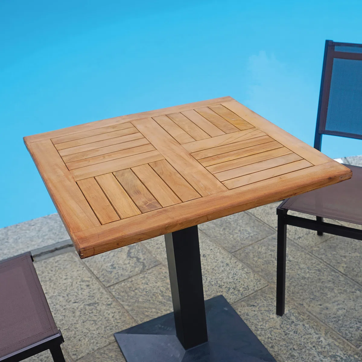 Gruppo Maruccia - Tavolo Quadrato con Top in Legno Teak - Per Bar, Ristoranti, Giardino - Base in Ghisa (80x80 cm)