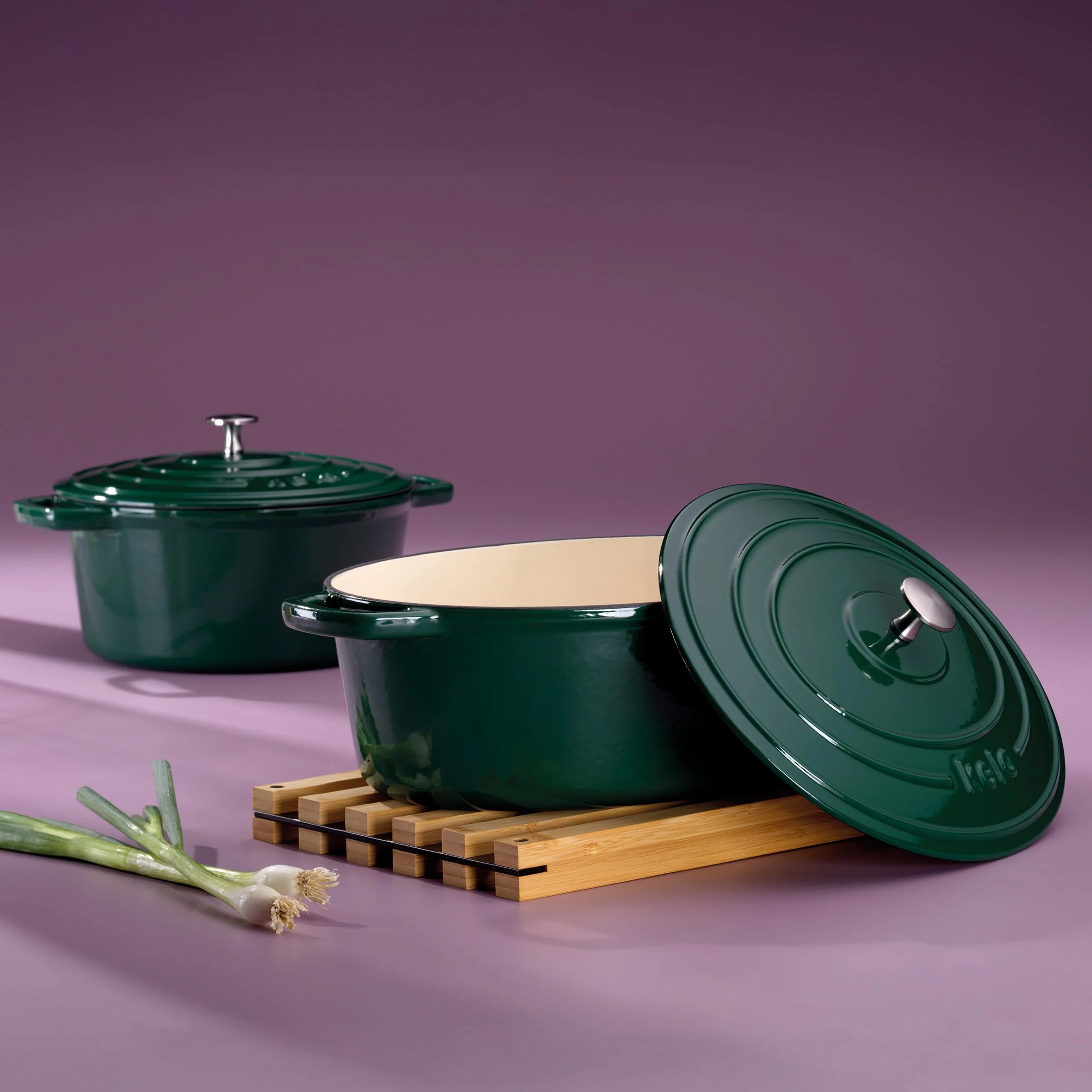 kela Casseruola ovale in ghisa 9,3 litri, forno olandese Calido, cottura a induzione con coperchio, pentola in ghisa per cuocere il pane, smaltato, verde