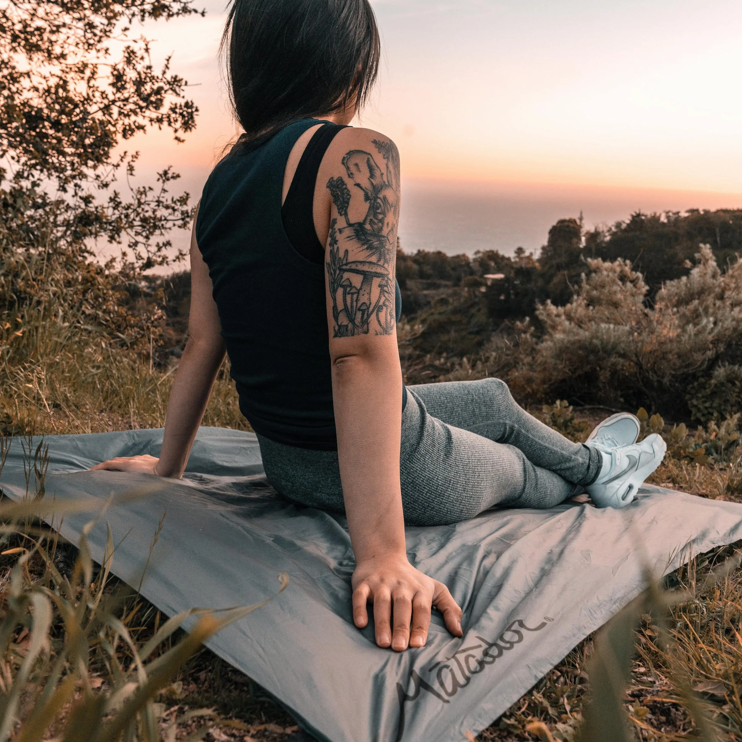 MATADOR Pocket Blanket 4,0 Blu coperta da picnic ultraleggera senza sabbia per concerti