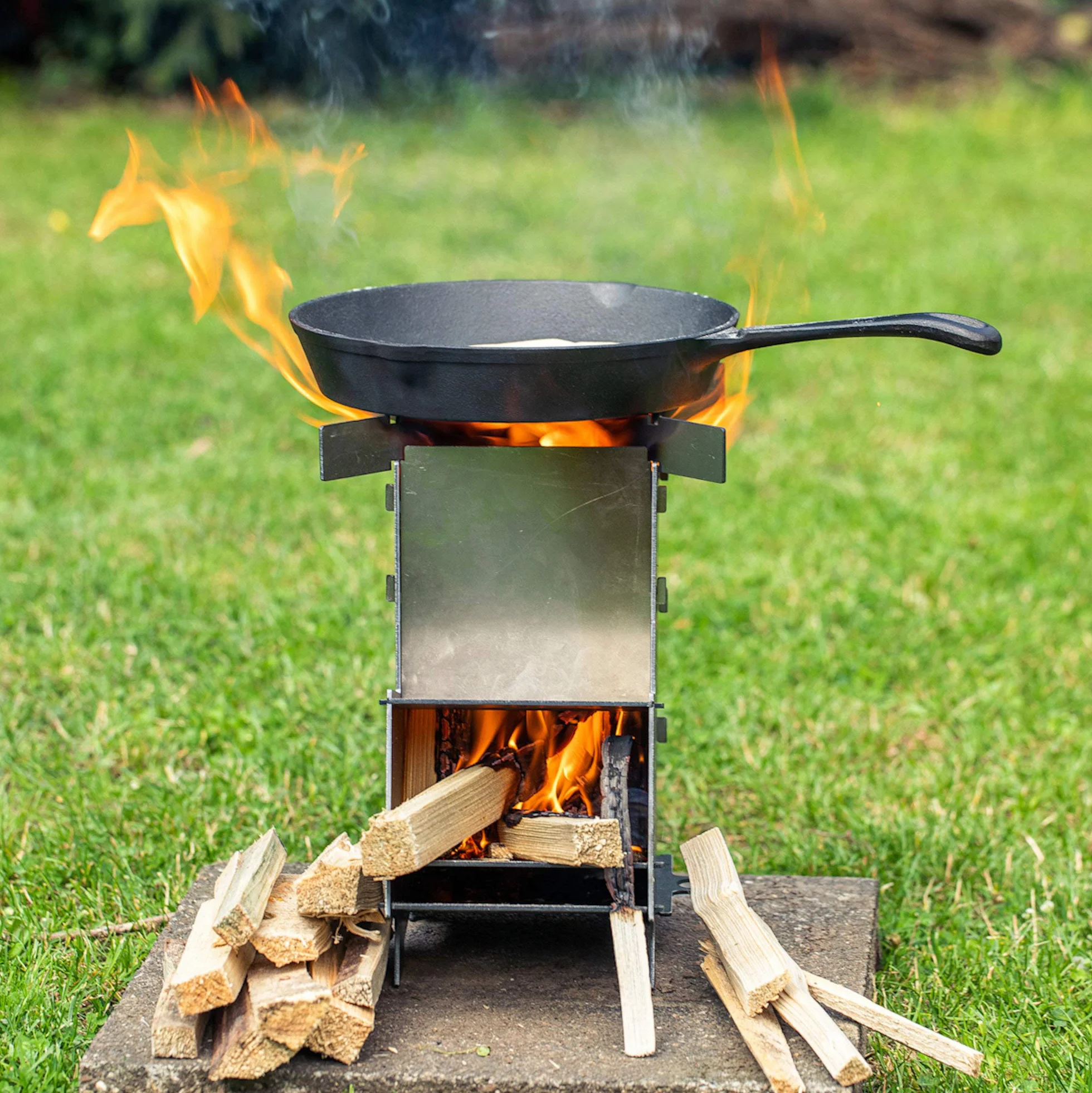 BBQ-Toro - Stufa a razzo #5 | Rocket Stove con sistema a incastro in acciaio massiccio di 2 mm di spessore per forno olandese, padelle e molto altro ancora