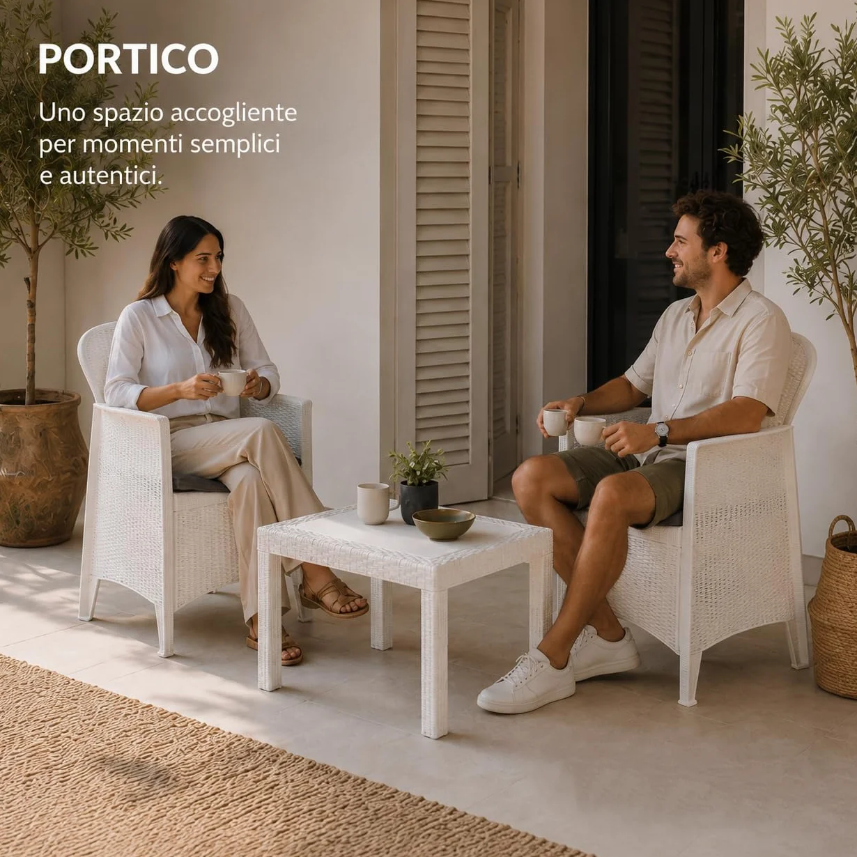 Salottino da Esterno 2 Posti Set da Giardino con Cuscini e Tavolino, Lounge Resistente alle Intemperie, Effetto Rattan Bianco 3 Pezzi