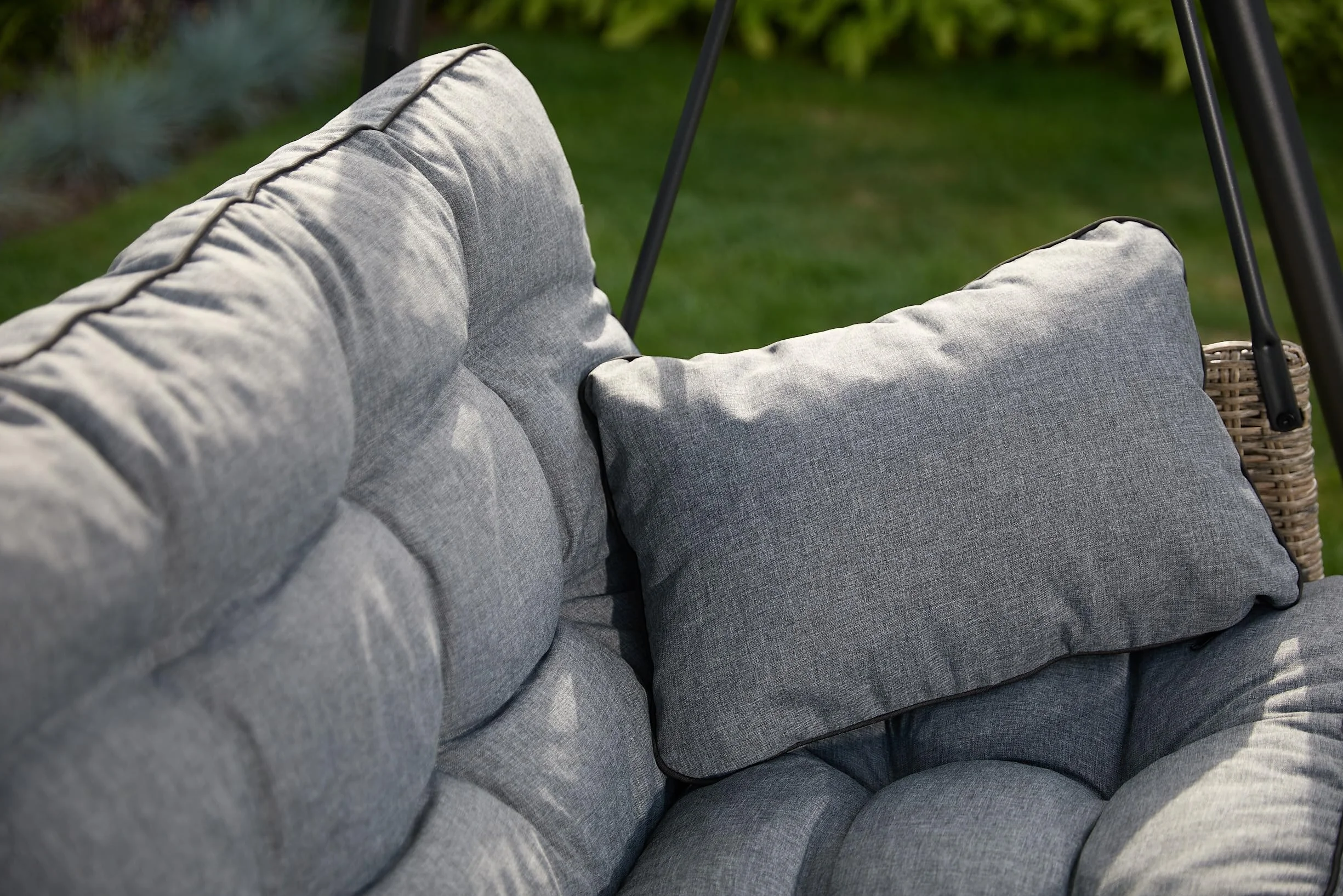 Cuscino per Panchina, Cuscino per panche da giardino a dondolo, Cuscino per panca altalena Hollywood - Cuscini Impermeabili con Cinghie di Fissaggio , incl. 2 cuscini laterali - 150 cm - marrone scuro